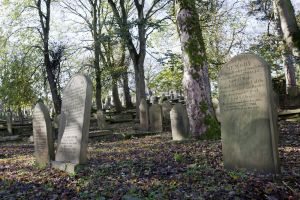 haworth graveyard cemetery 1 sm.jpg